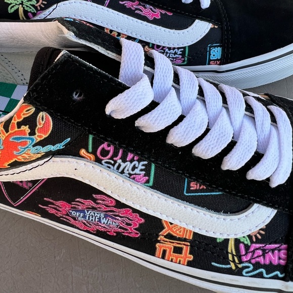 VANS old skool black neon NWT sz mens 9 sz woman’s 10.5 - Picture 7 of 14